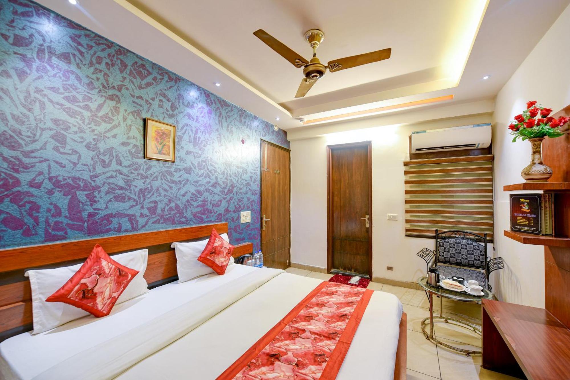 Hotel Le Grand - Walk-In From Rk Ashram Metro Station Ню Делхи Екстериор снимка