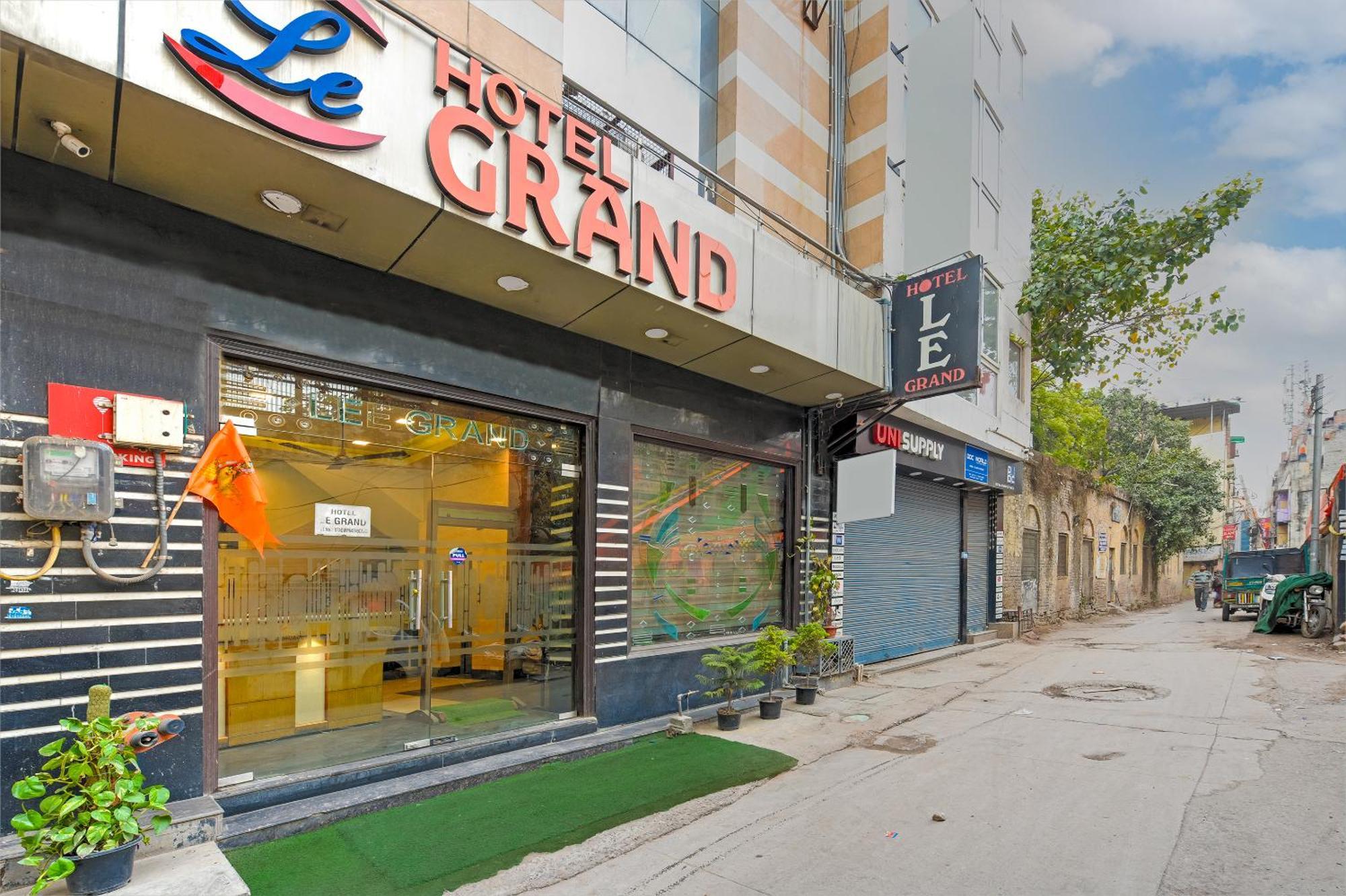 Hotel Le Grand - Walk-In From Rk Ashram Metro Station Ню Делхи Екстериор снимка
