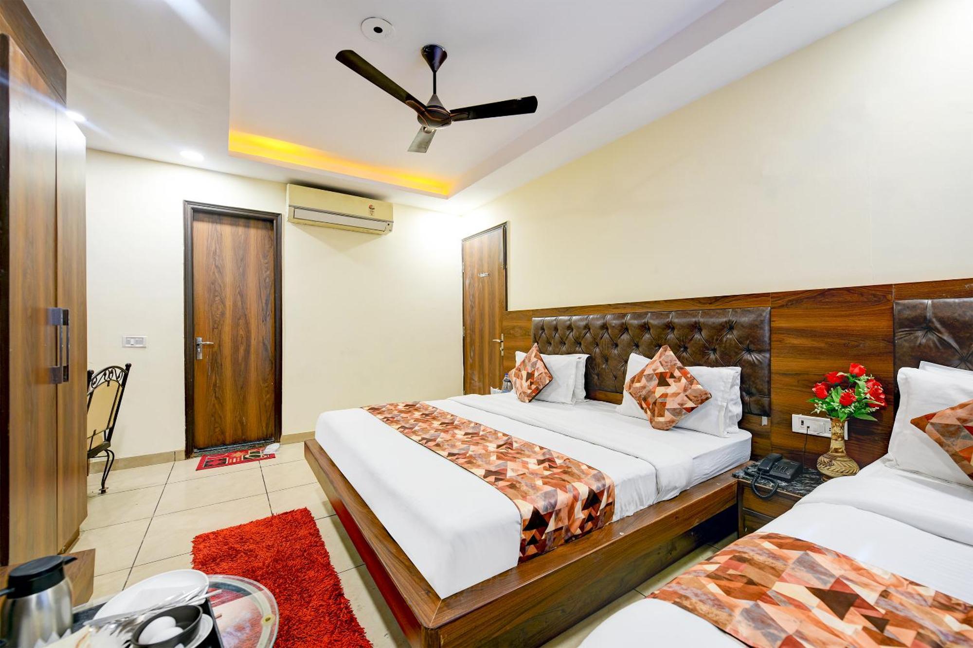 Hotel Le Grand - Walk-In From Rk Ashram Metro Station Ню Делхи Екстериор снимка